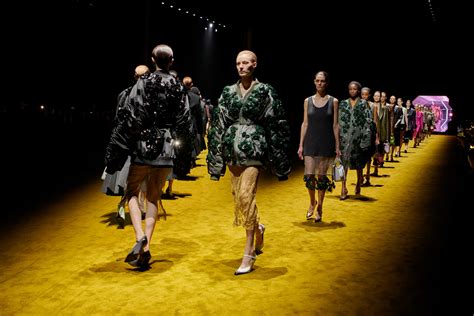 prada milano fashion week 2022